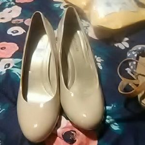 Women's  shoes